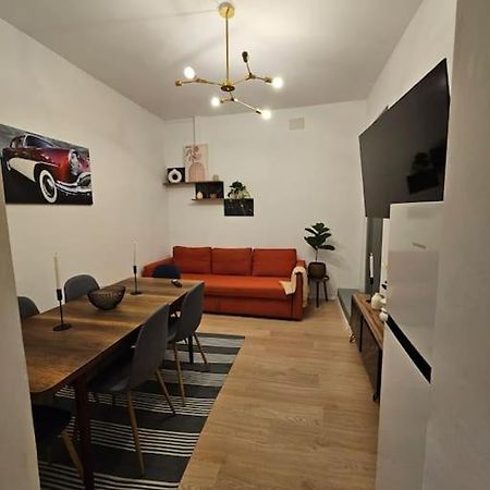 Heart Of City Center 4Br 2Bath 10 Pers Bukarest Exterior foto