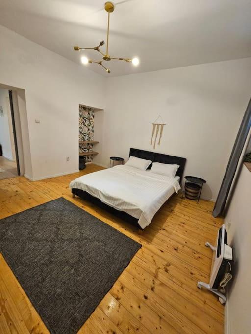 Heart Of City Center 4Br 2Bath 10 Pers Bukarest Exterior foto